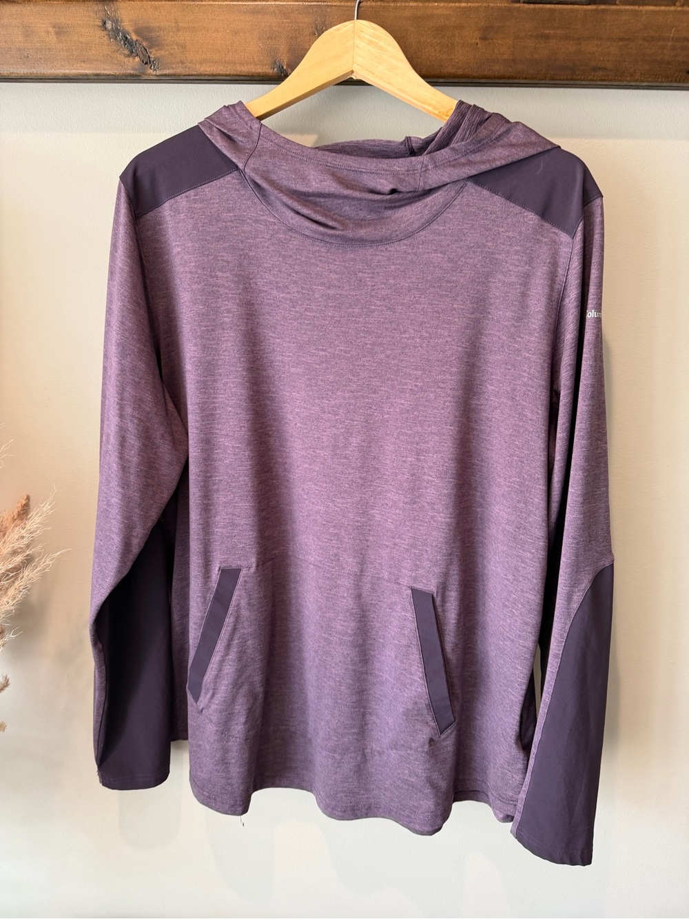 Columbia Purple Crewneck Hooded Performance Pullover